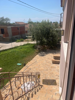 Property grounds - Apartment 'Elea' with Mountain View, Wi-Fi and Air Conditioning (Epanomi)