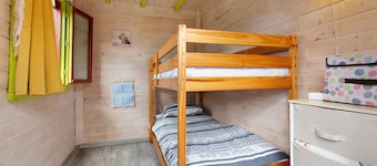 Le Relais de la Charreterie – Unique Caravan Stay in Normandy’s Countryside