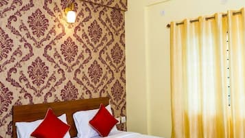 WiFi (free), bed sheets