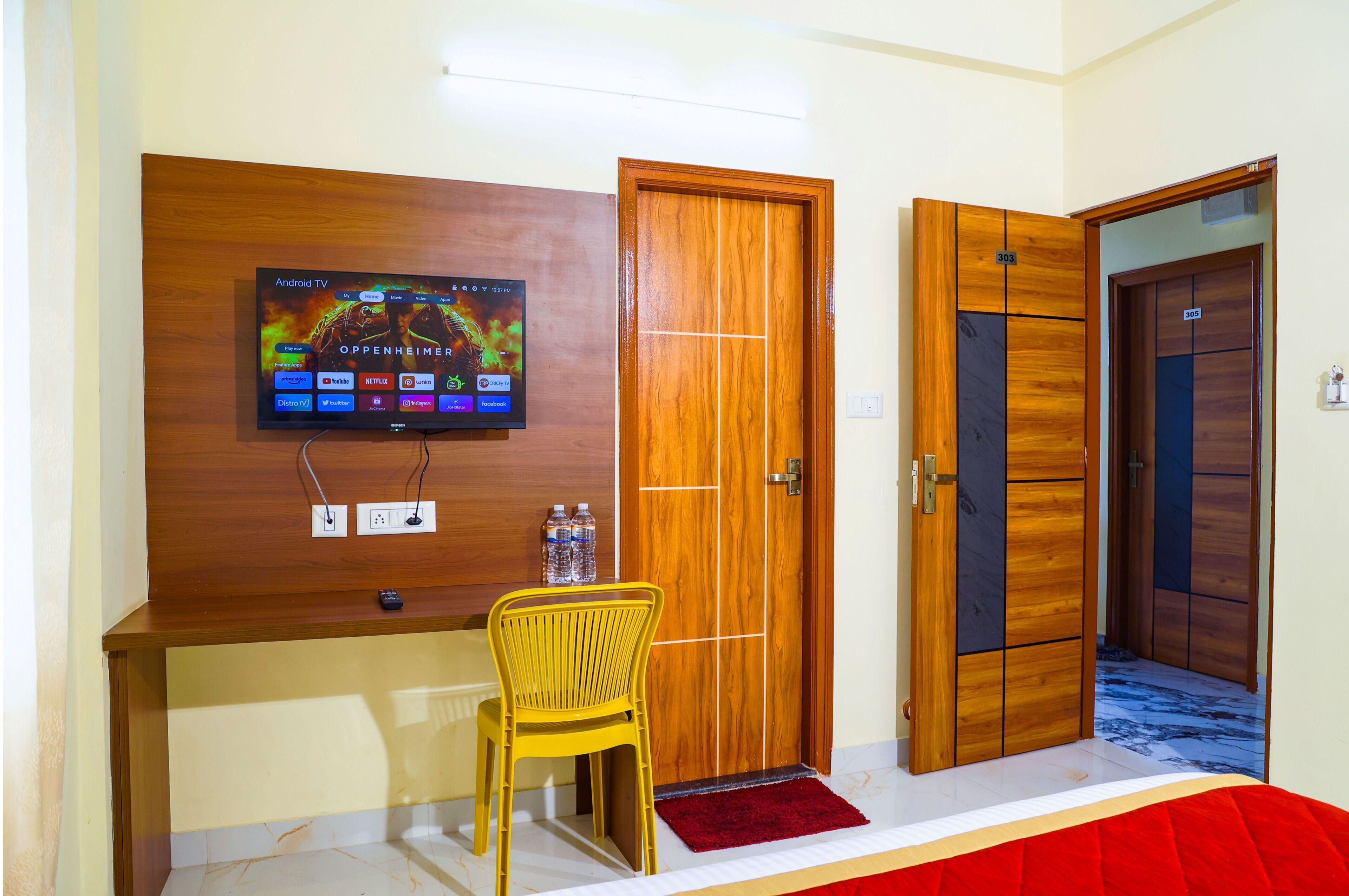 Standard Room, City View | WiFi (free), bed sheets