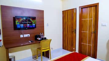 Deluxe-Zimmer, Stadtblick | Kostenloses WLAN, Bettwäsche