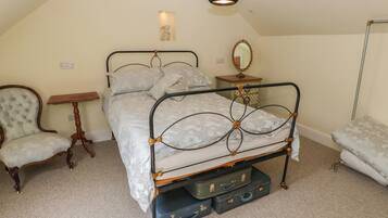 Chaumière | 1 chambre, accès au Wi-Fi (inclus), décor unique, ameublement unique