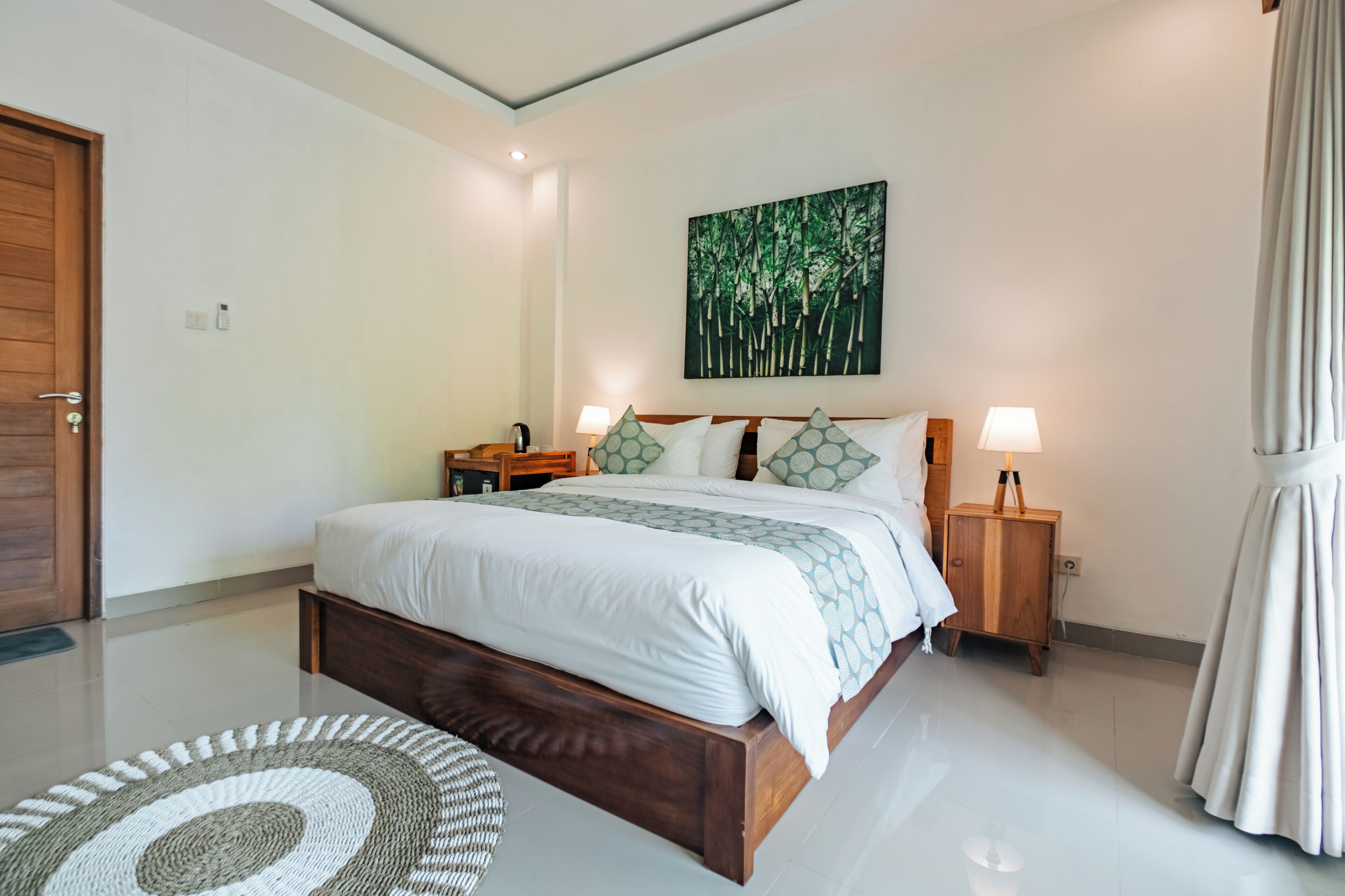 Quarto casal conforto, vista para a piscina | Wi-Fi de cortesia