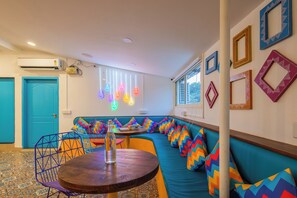 Dining - goSTOPS PLUS Goa Candolim (Goa)