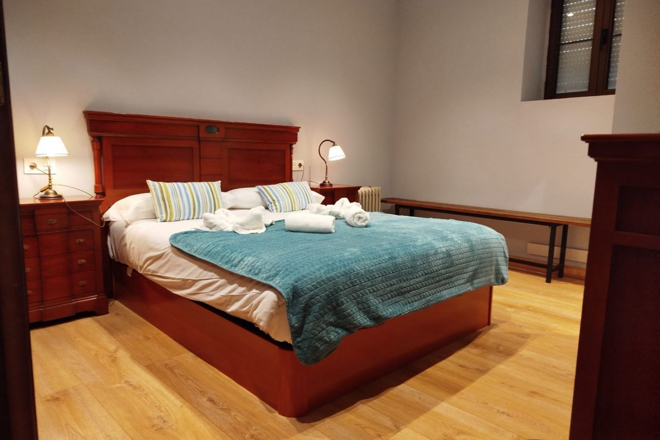 3 Schlafzimmer, Bügeleisen/Bügelbrett