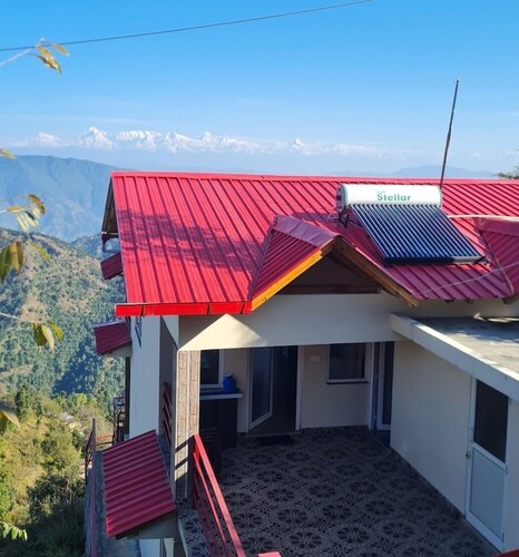 A Boutique Himalayan retreat where nature, serenity & luxury awaken your soul.