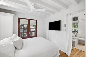 2 quartos, ferros/tábuas de passar roupa, acesso à internet