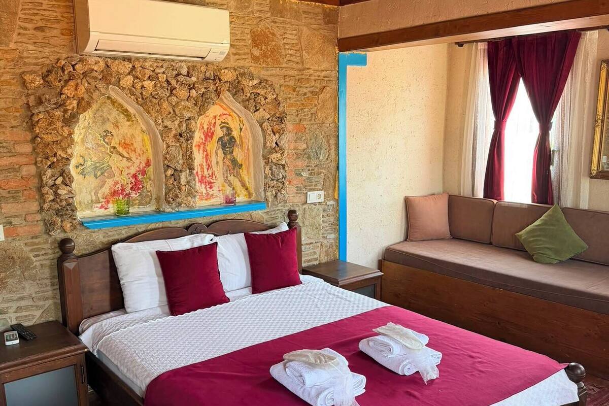Quarto luxo | Escrivaninha, Wi-Fi de cortesia