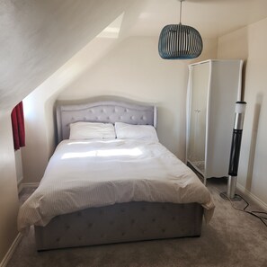 Double or Twin Room | WiFi (free) - 69 swan lane (Coventry)