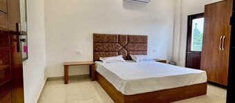 Hotel Channo Residency