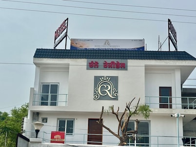Hotel Channo Residency