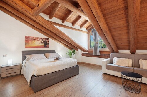 Mountain House - Vue sur le château et montagnes, élégance alpine à Aymavilles