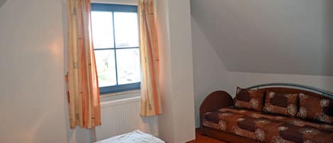 2 bedrooms, free WiFi