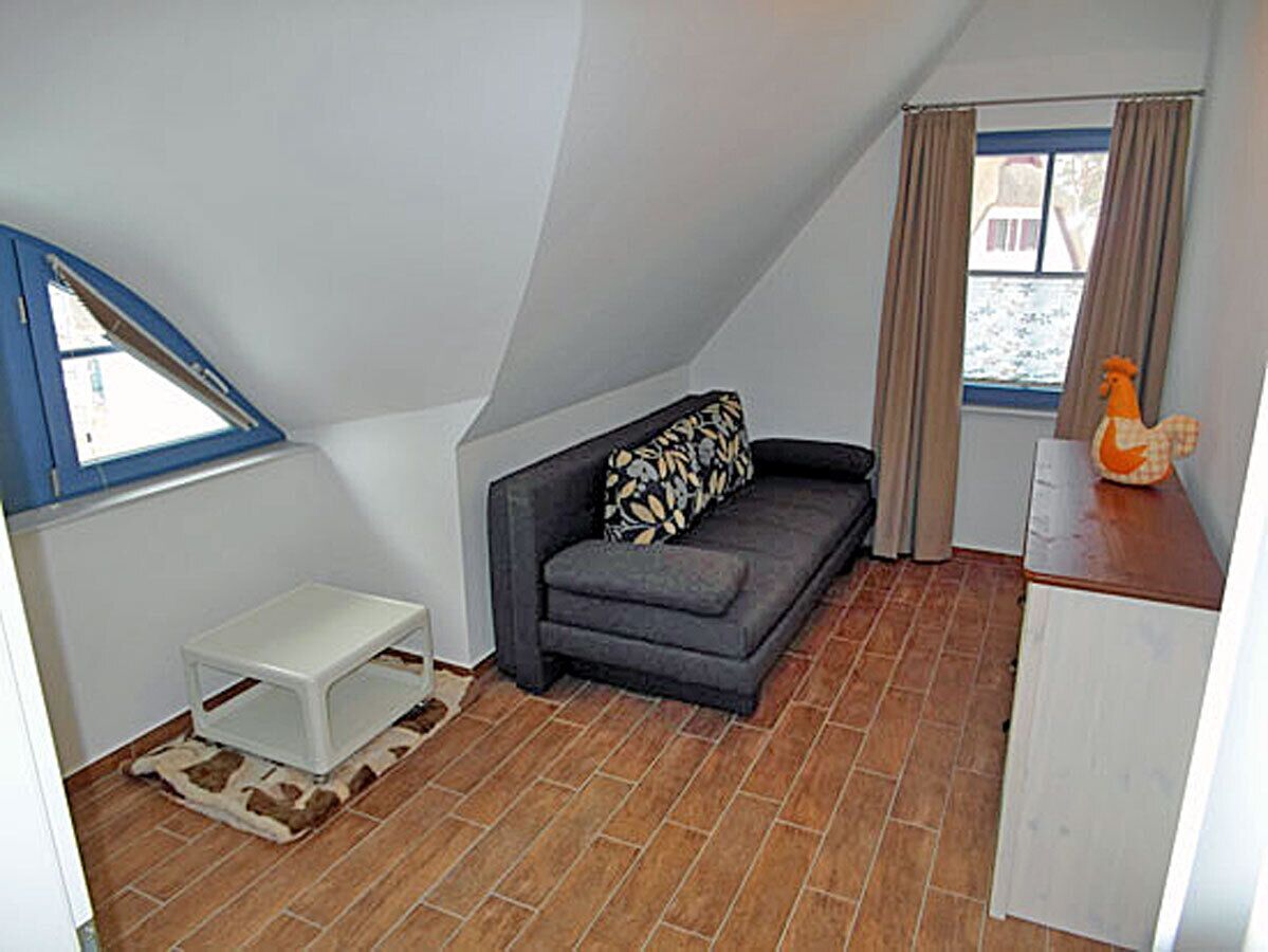 Fernseher, Kamin, Stereoanlage