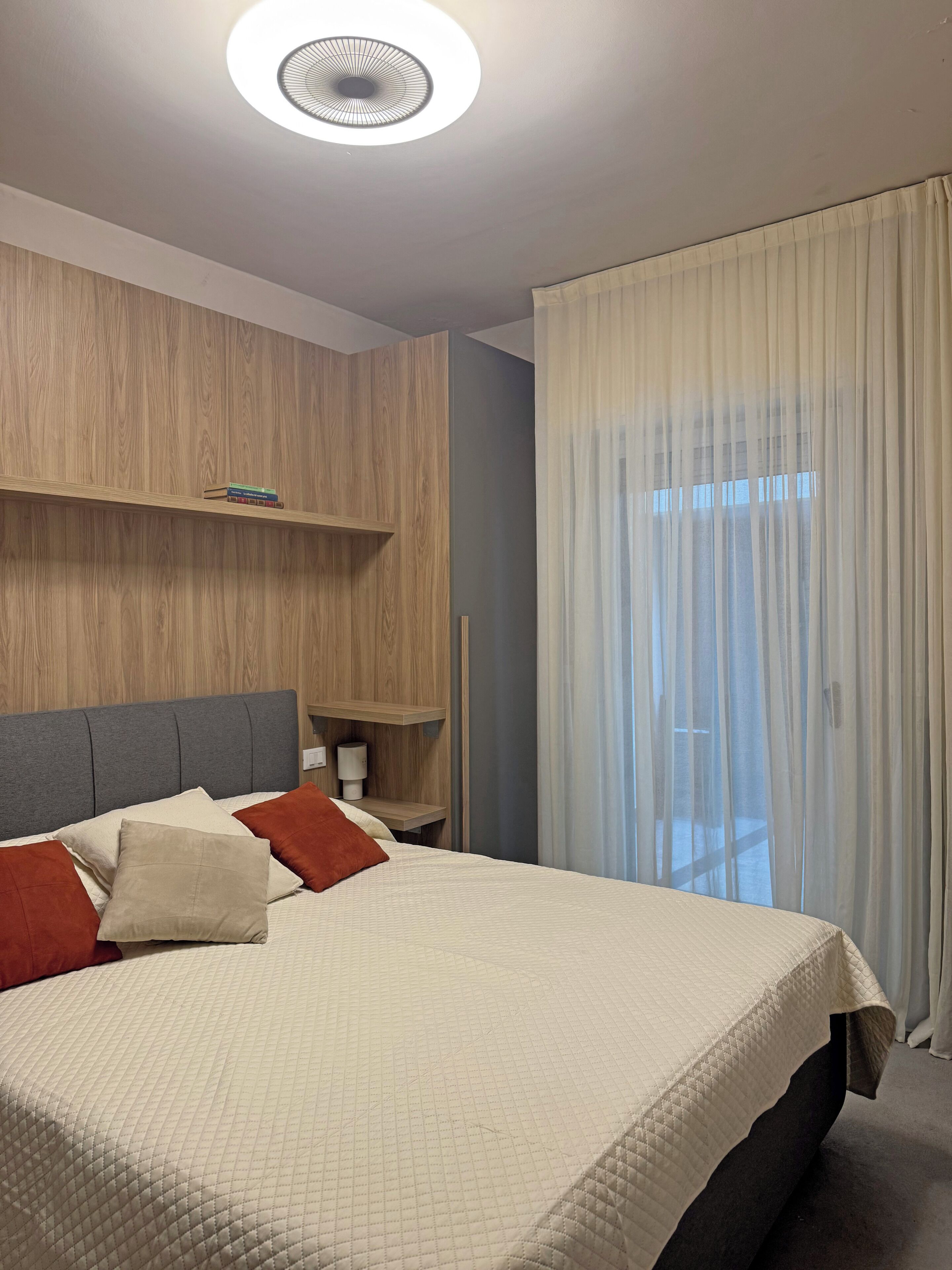 Apartamento, 2 quartos, varanda | Ferros/tábuas de passar roupa, Wi-Fi de cortesia