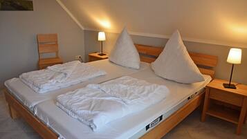 Travel crib, WiFi (free)