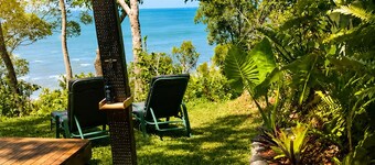 The Hut at Gunnadoo | Romantic Ocean View Rainforest Retreat