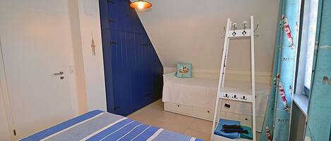 2 Schlafzimmer, Reisekinderbett, kostenloses WLAN