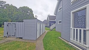Exterior - Just 400 meters from the sandy Baltic Sea beach, Wi-Fi, and a washing machine with a covered patio (Glowe)