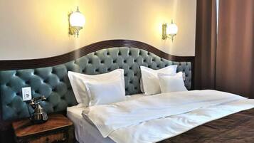 Deluxe Double Room, Private Bathroom, City View | Premium bedding, minibar, in-room safe, desk