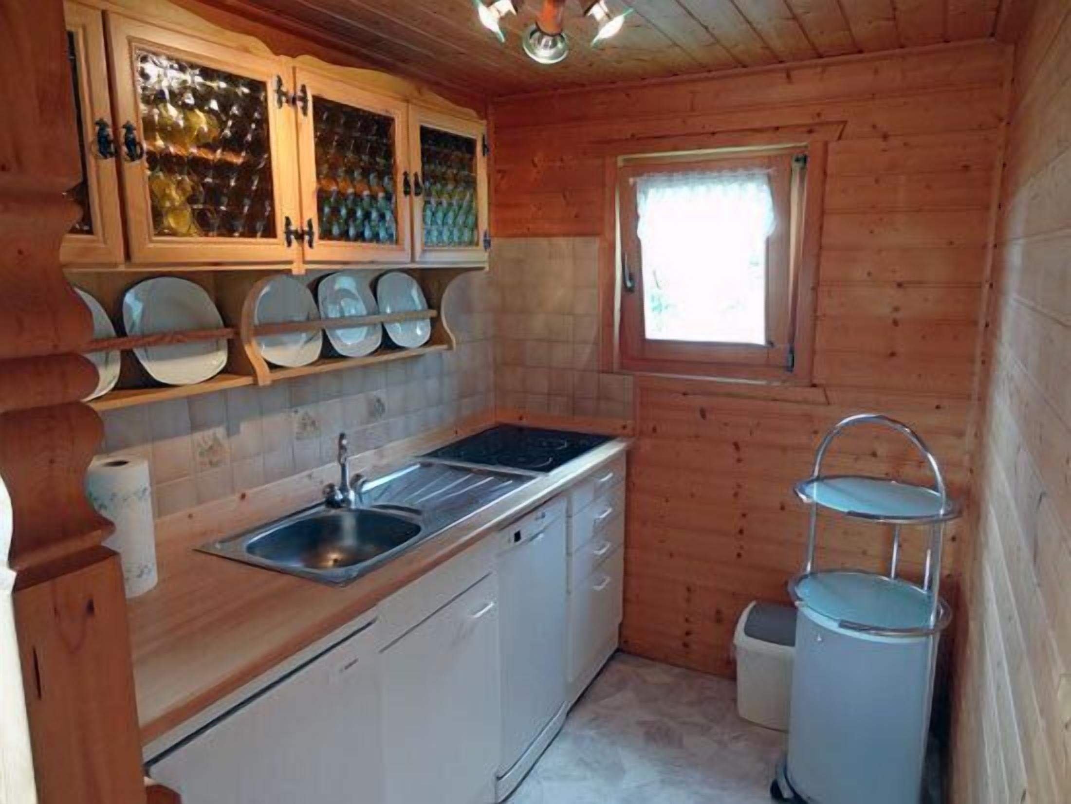 Coffee/tea maker, fridge, stovetop, dishwasher