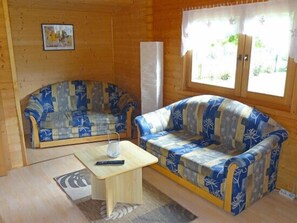 Living area - Vrbo Property (Altenkirchen)