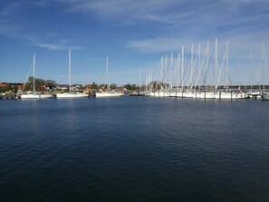 Marina - Apartment with a terrace and internet, about 900 m from the sandy beach, about 500 m from the harbor (Breege)