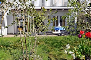 Outdoor dining - Vrbo Property (Breege)