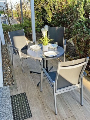 Outdoor dining - Vrbo Property (Breege)