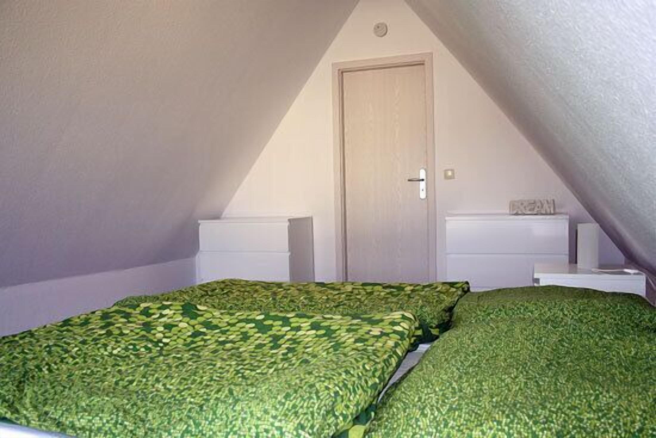 2 Schlafzimmer, Reisekinderbett, kostenloses WLAN