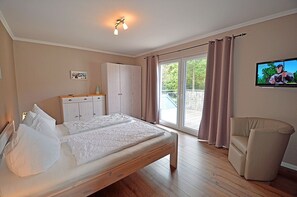 2 Schlafzimmer, Reisekinderbett, kostenloses WLAN