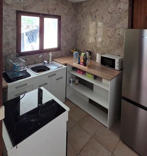 Private kitchen - TI VÕ, a traditional Martinican house (Saint-Pierre)