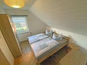 3 camere