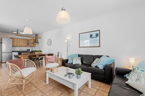 TV, videogiochi, lettore DVD, impianto stereo