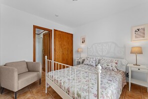 Room - Vacation Home 'Casa Canas' with Sea View, Wi-Fi and Air Conditioning (Playa Blanca)