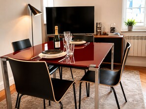 Dining - Village Royal (Paris)