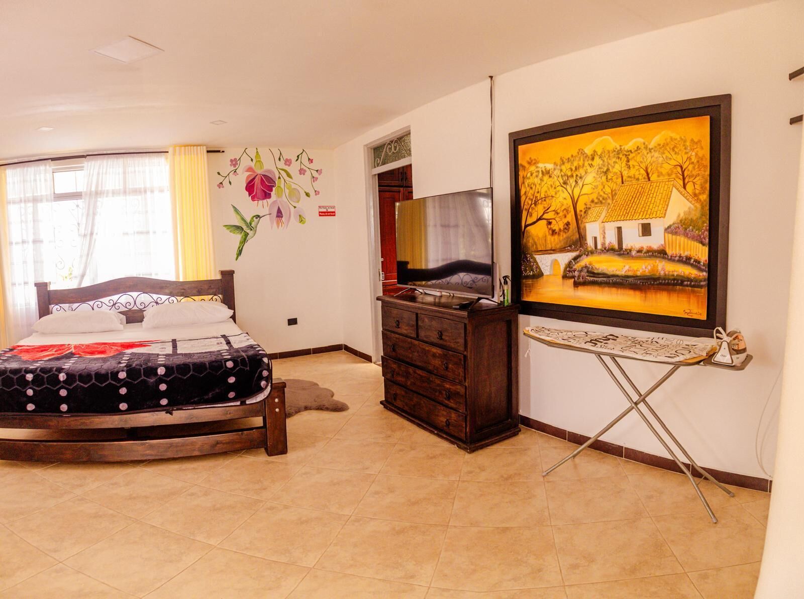 6 bedrooms, iron/ironing board, WiFi, bed sheets