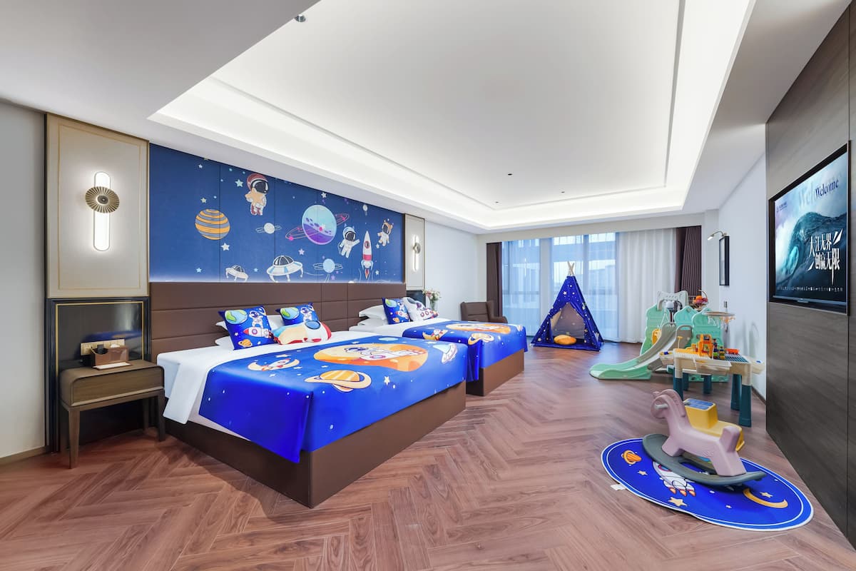 Family Room, City View | Desk, laptop workspace, blackout drapes, soundproofing