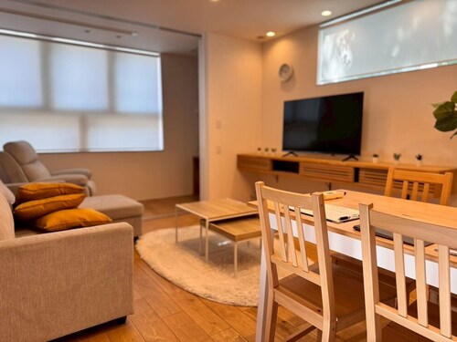 10 minutes from Okayama Station | Entire property rental | Up to 10 guests | Pets allowed | Tent sauna | 1 parking space | 5 beds | 2 restrooms | Infants and toddlers welcome |