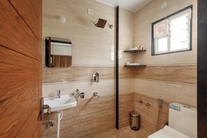 Towels, soap, shampoo, toilet paper - Bluo Studio Koramangala (Bengaluru)