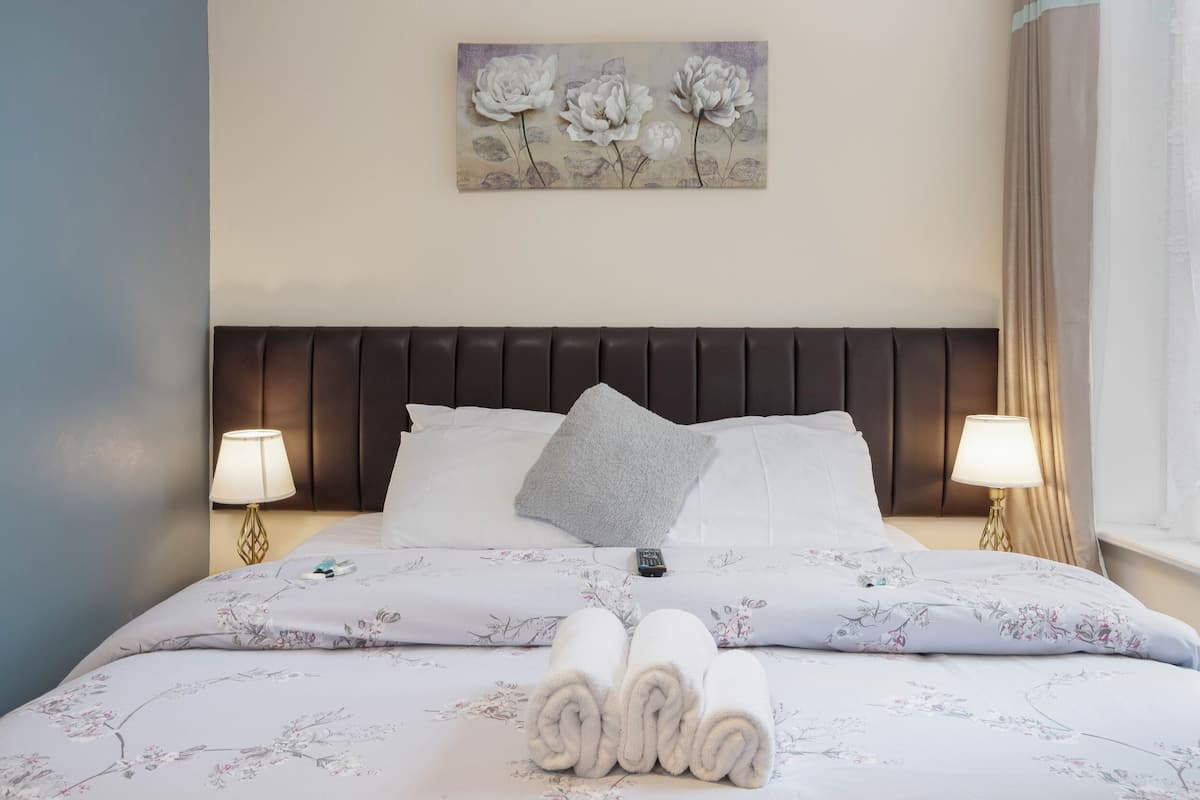 Double Room | Free WiFi