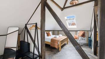 2 bedrooms