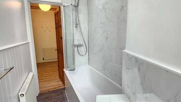Towels, soap, shampoo, toilet paper