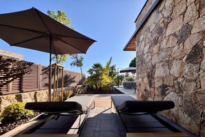Terrace/patio - VILLA DOLCE VECCHIA—Exceptional Villa in Cala Rossa—Beach within walking distance, sleeps 10 (Lecci)