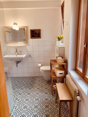 Chambre Double Confort, vue colline | Salle de bain