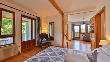 Chambre Double Deluxe, non-fumeurs, vue montagne | Rideaux occultants, chambres insonorisées, Wi-Fi gratuit