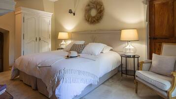8 Schlafzimmer, WLAN, Bettwäsche