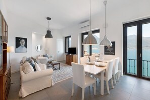 TV - Apartment with Lake View – Casa Heidi Maria, Musso, Lake Como (Musso)