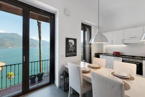 Dining - Apartment with Lake View – Casa Heidi Maria, Musso, Lake Como (Musso)