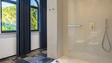 Luxury Suite, Park View | Bathroom | Free toiletries, hair dryer, slippers, towels